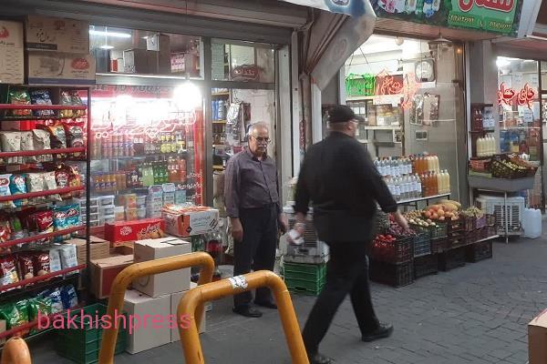 صدور برگهای اخطاریه به اصناف سد معبر كننده خیابان امام خمینی(ره)
